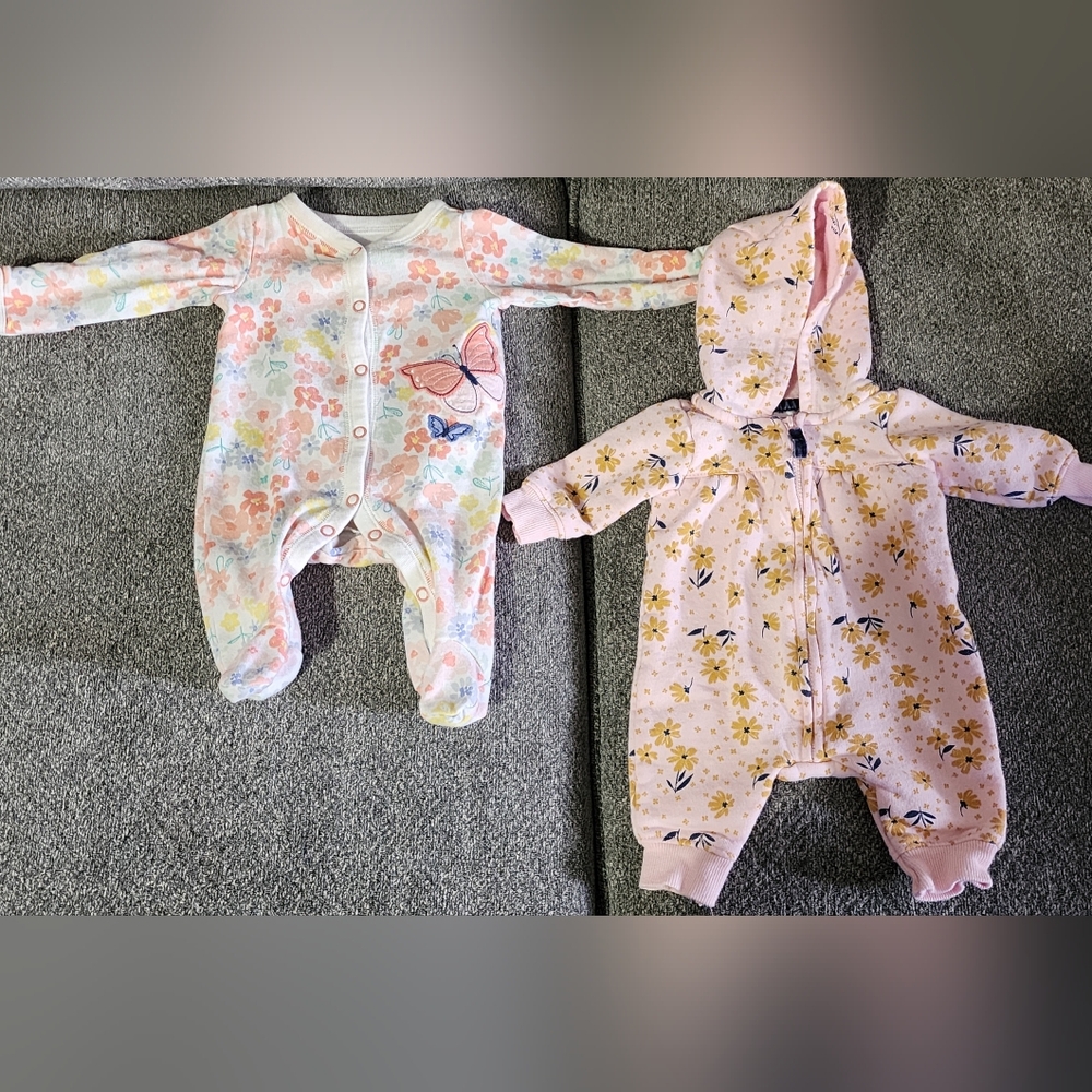 2 Newborn outfits, flowers/butterflies
